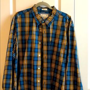 American eagle button down